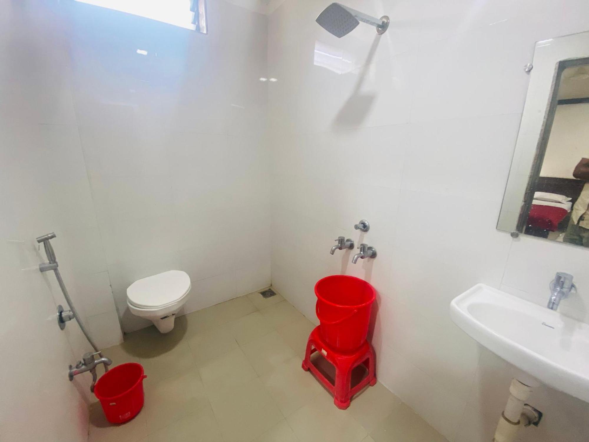 Hotel Sai Bhawani Shirdi Extérieur photo